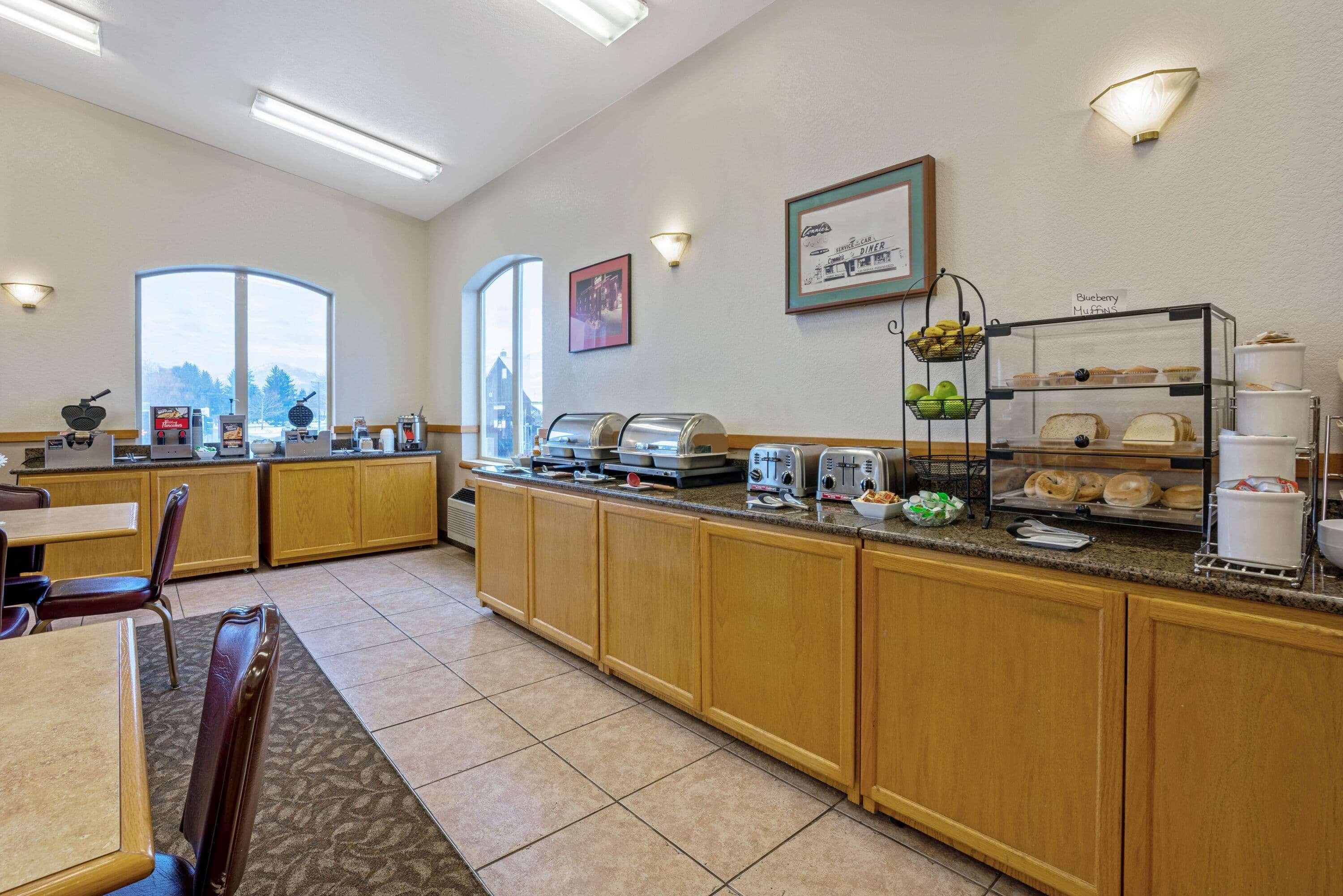 Cedar Street Hotel & Suites Сандпойнт Екстериор снимка