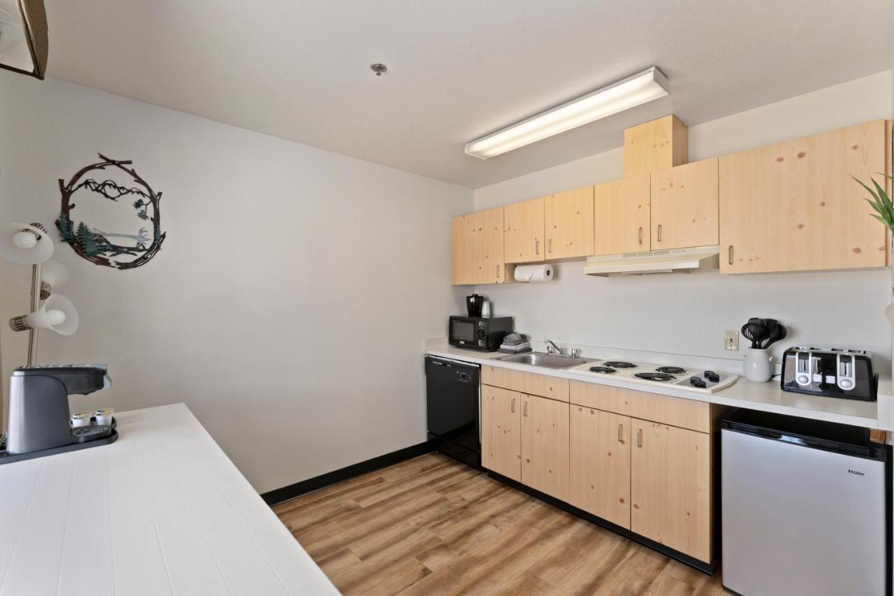 Cedar Street Hotel & Suites Сандпойнт Екстериор снимка