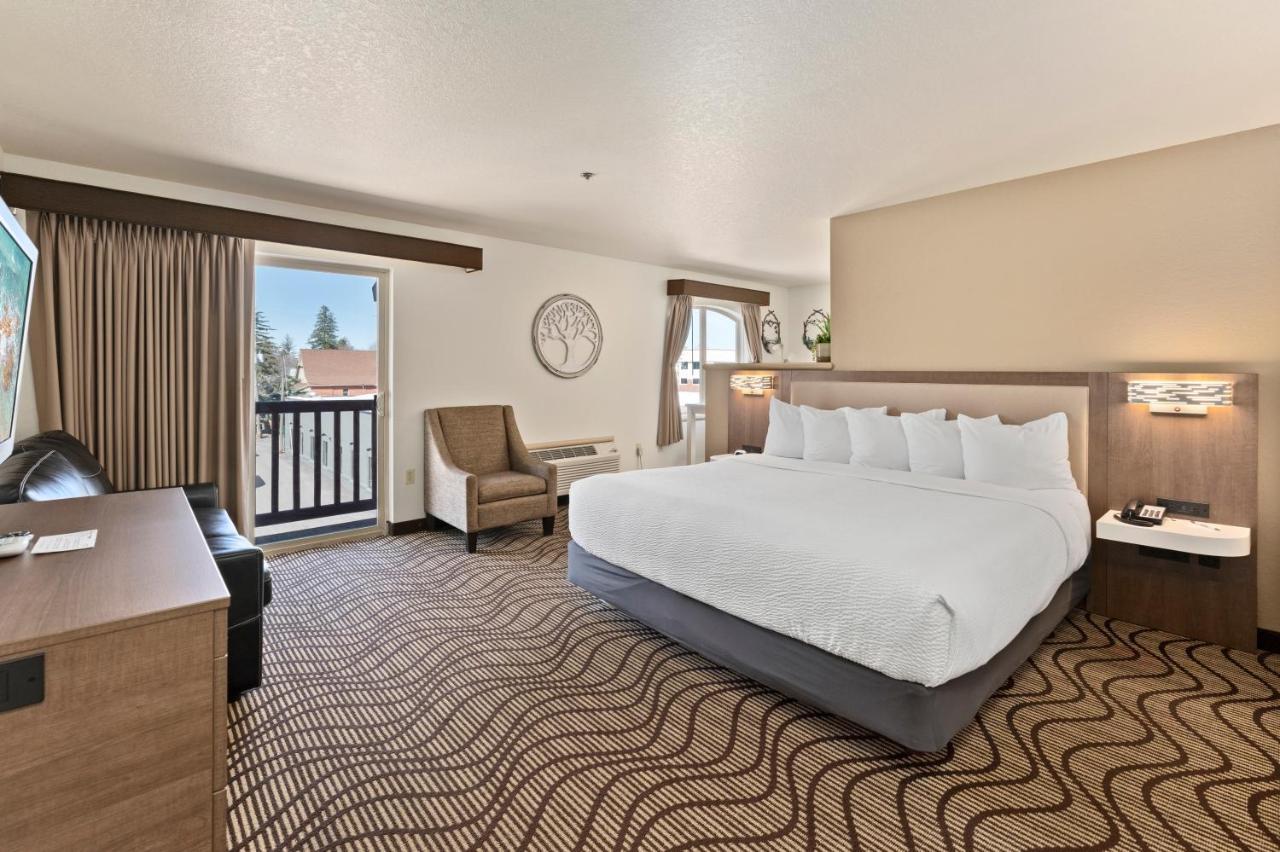 Cedar Street Hotel & Suites Сандпойнт Екстериор снимка
