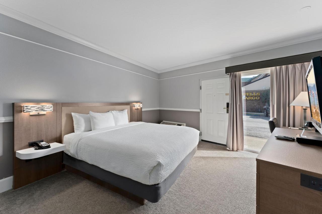 Cedar Street Hotel & Suites Сандпойнт Екстериор снимка